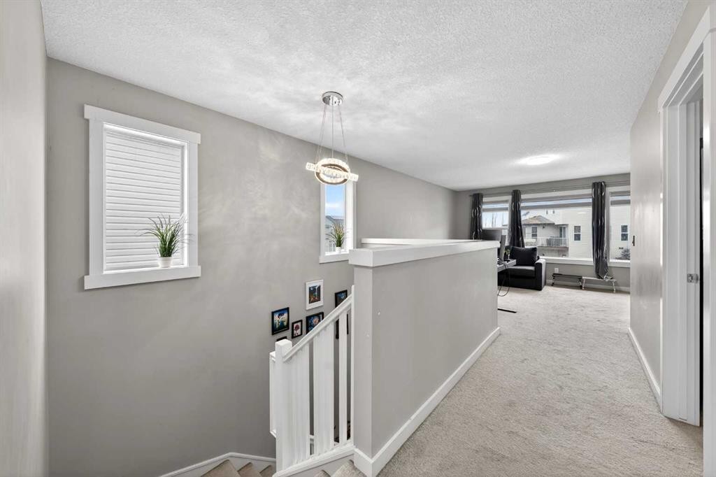 148 Walden Square Se, Calgary, AB - Indoor Photo Showing Other Room