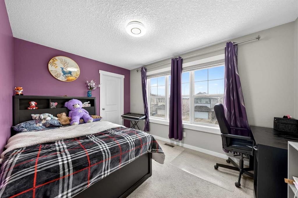 148 Walden Square Se, Calgary, AB - Indoor Photo Showing Bedroom