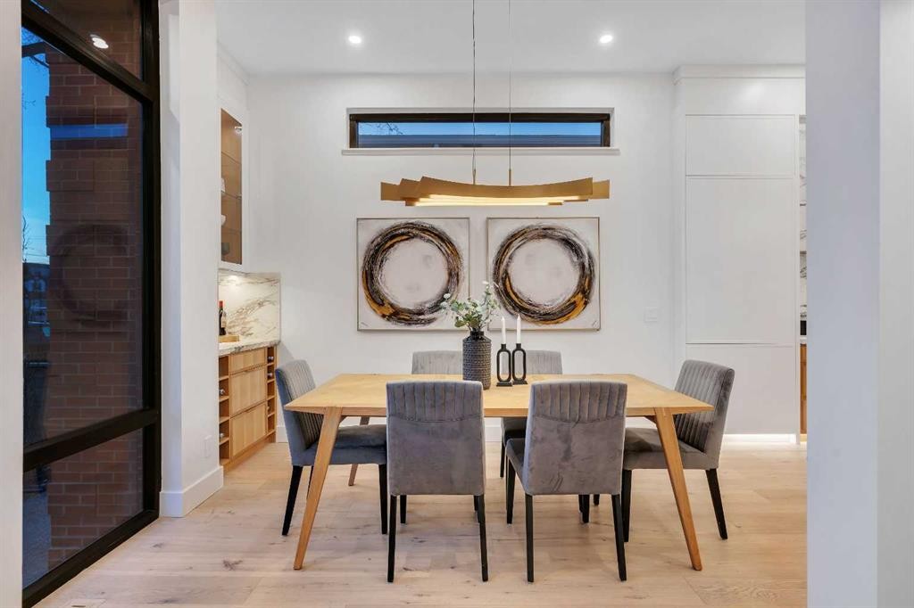 2008 8 Avenue Se, Calgary, AB - Indoor Photo Showing Dining Room