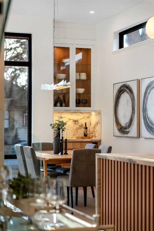 2008 8 Avenue Se, Calgary, AB - Indoor Photo Showing Dining Room