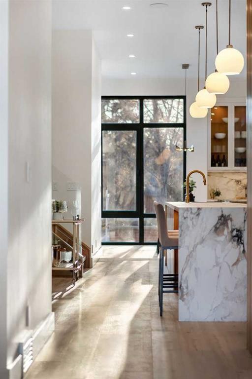 2008 8 Avenue Se, Calgary, AB - Indoor Photo Showing Other Room