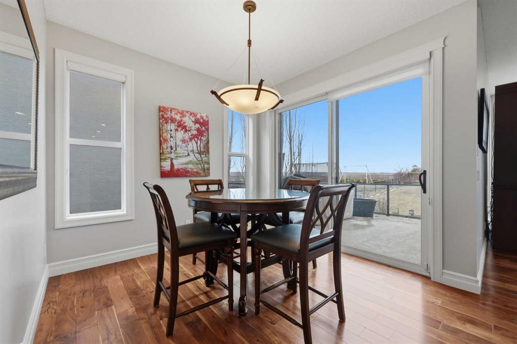 113 Cranarch Common Se, Calgary, AB - Indoor Photo Showing Dining Room