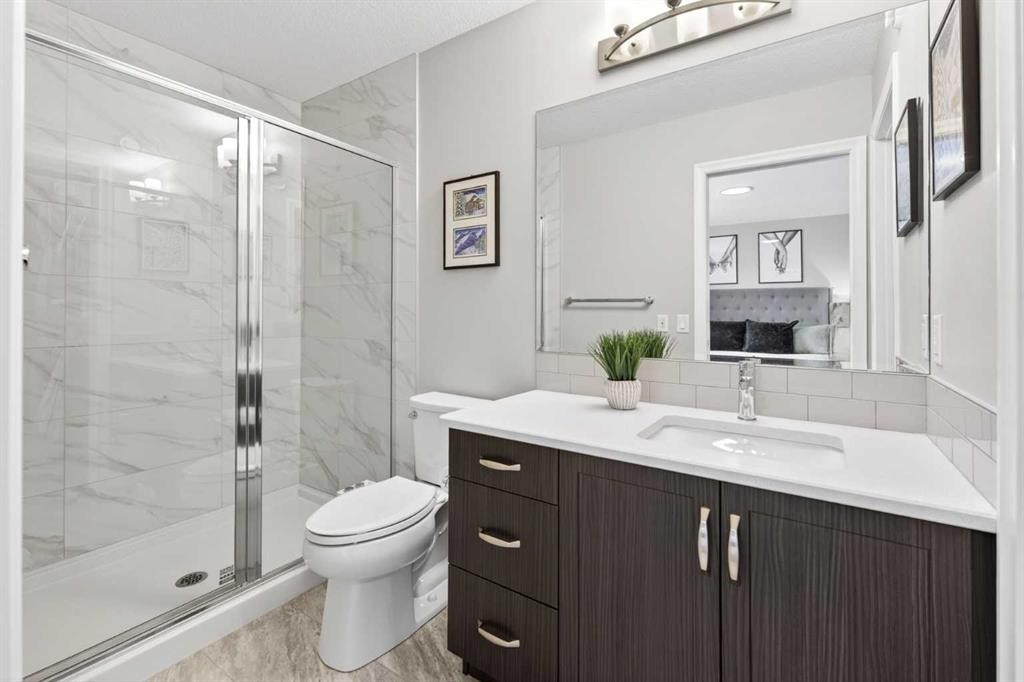 261 Masters Road Se, Calgary, AB - Indoor Photo Showing Bathroom