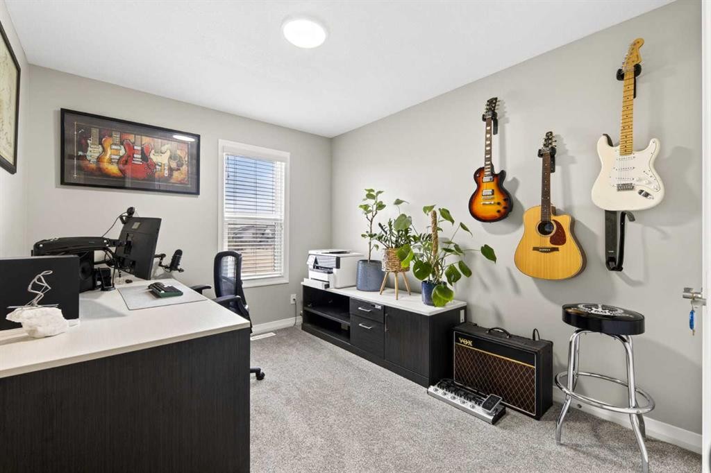 261 Masters Road Se, Calgary, AB - Indoor Photo Showing Office