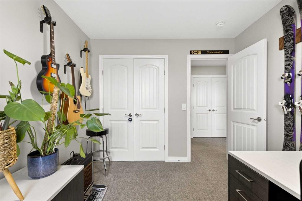 261 Masters Road Se, Calgary, AB - Indoor Photo Showing Other Room