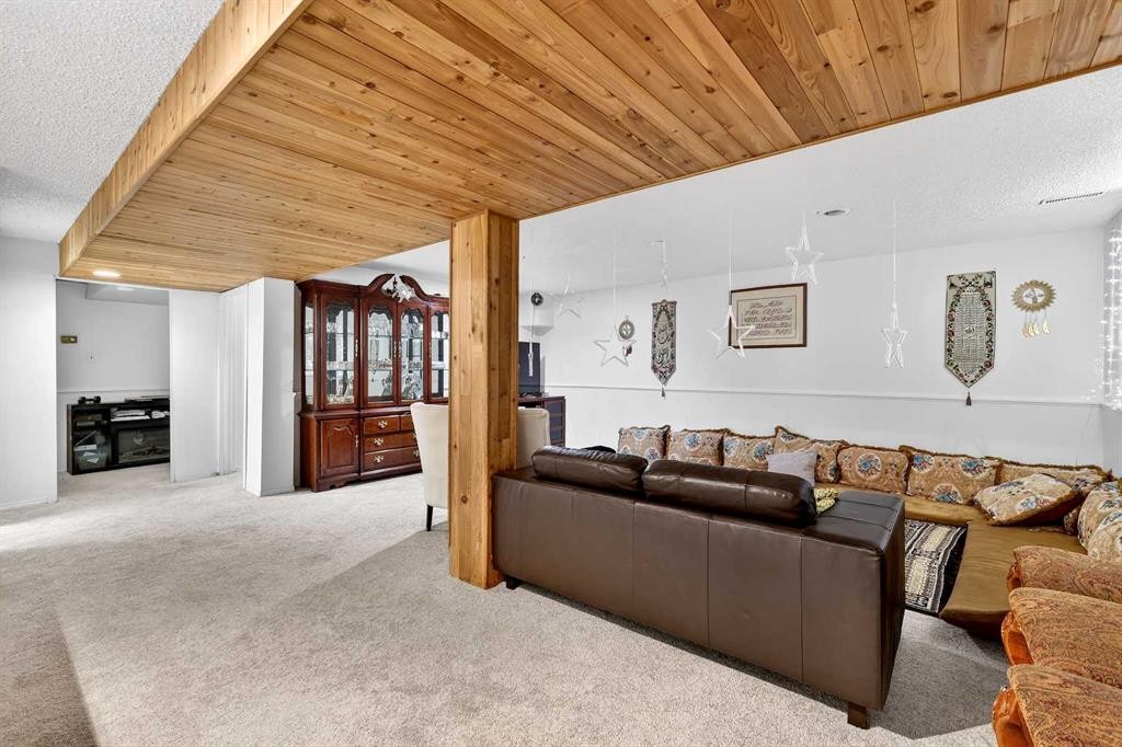 236 Mckerrell Way Se, Calgary, AB - Indoor