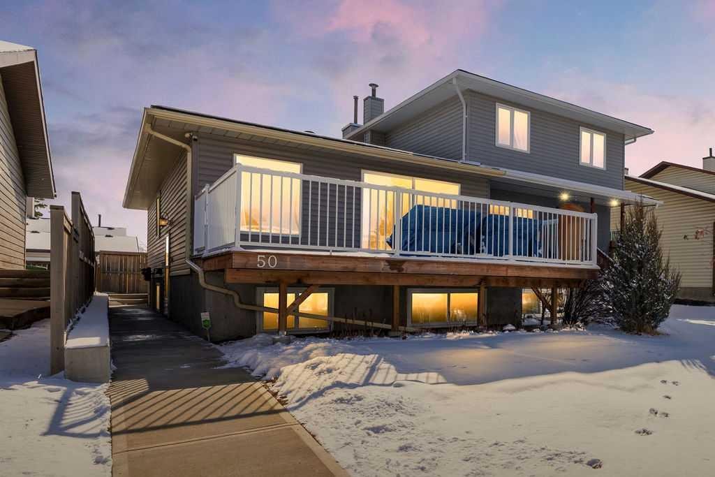 50 Cedarwood Rise Sw, Calgary, AB - Outdoor With Deck Patio Veranda