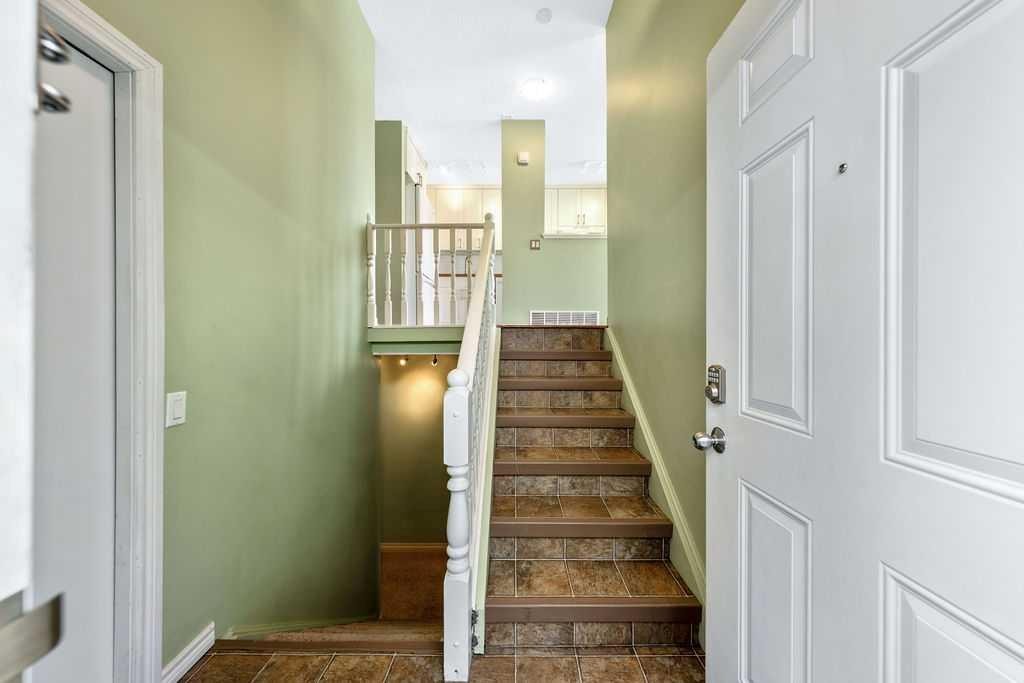 50 Cedarwood Rise Sw, Calgary, AB - Indoor Photo Showing Other Room