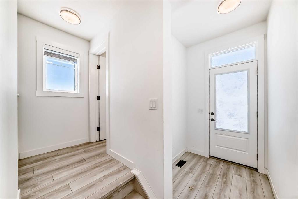 357 Calhoun Common Ne, Calgary, AB - Indoor Photo Showing Other Room