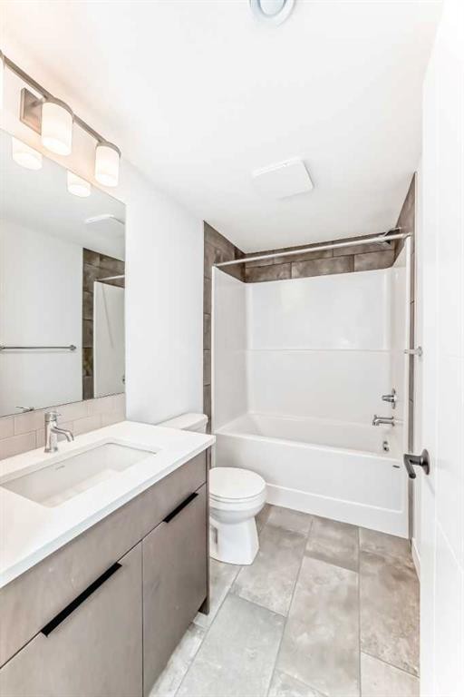 357 Calhoun Common Ne, Calgary, AB - Indoor Photo Showing Bathroom