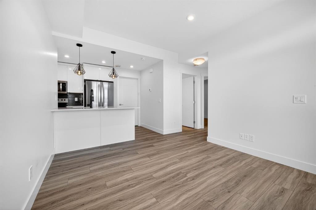 214 Seton Passage Se, Calgary, AB - Indoor Photo Showing Kitchen
