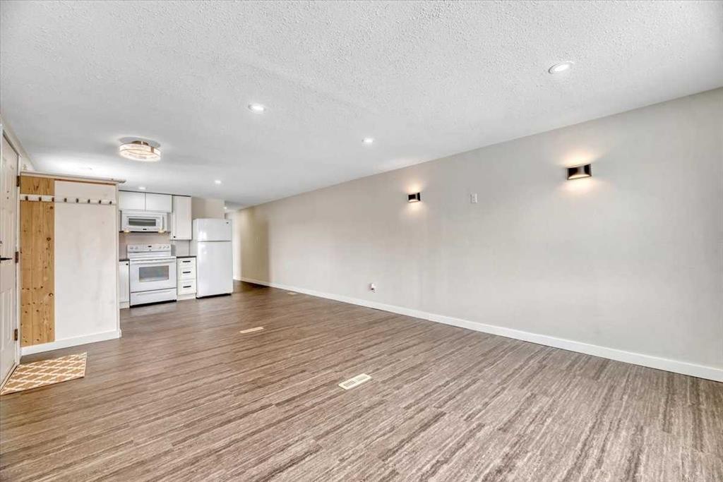 114-6220 17 Avenue Se, Calgary, AB