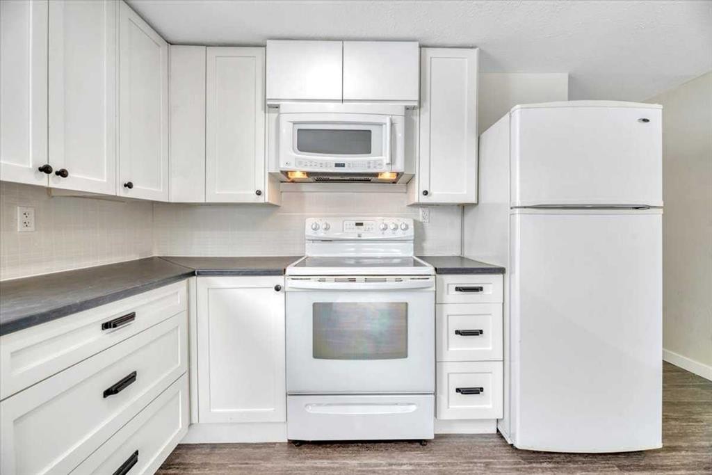 114-6220 17 Avenue Se, Calgary, AB