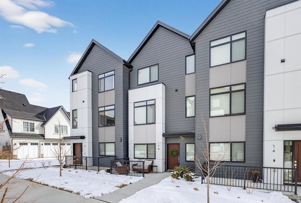 10 Currie Walk Sw, Calgary, AB - Outdoor