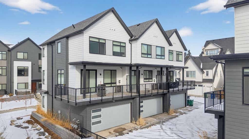 10 Currie Walk Sw, Calgary, AB - Outdoor