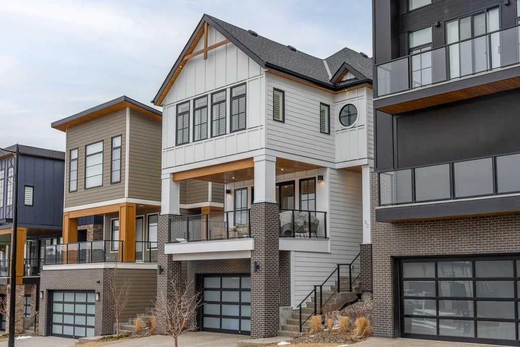 80 Timberline Way Sw, Calgary, AB - Outdoor With Facade