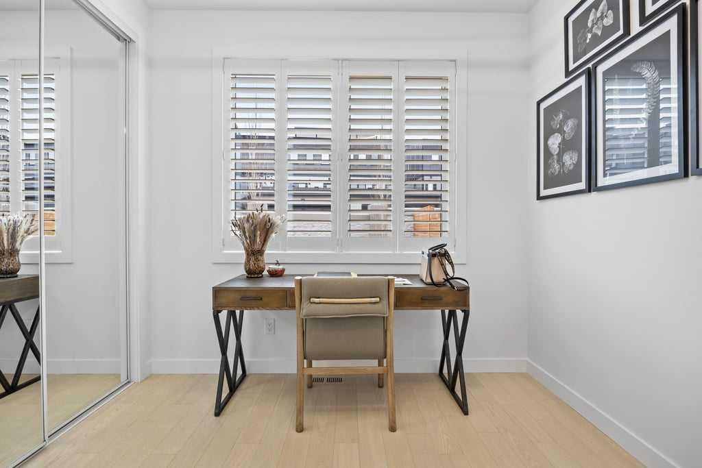 80 Timberline Way Sw, Calgary, AB - Indoor Photo Showing Other Room