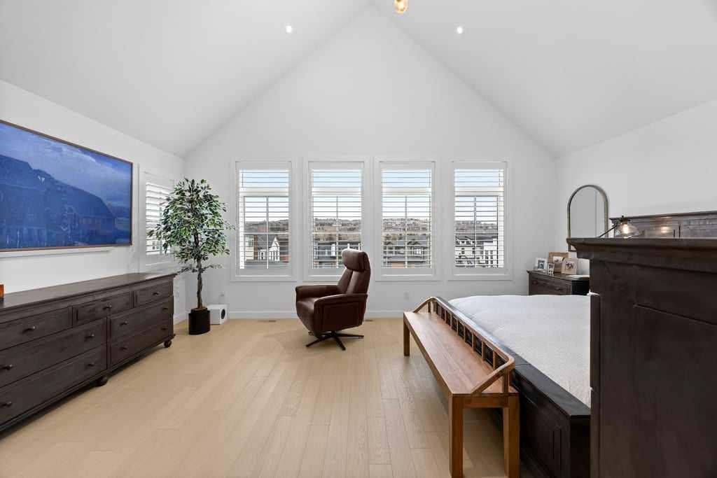 80 Timberline Way Sw, Calgary, AB - Indoor