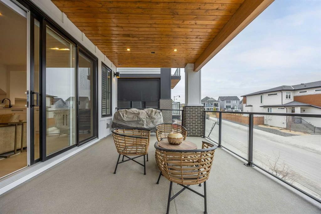 80 Timberline Way Sw, Calgary, AB - Outdoor With Exterior