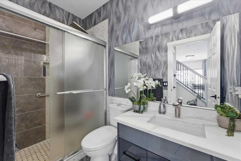 73 Saddleland Close Ne, Calgary, AB - Indoor Photo Showing Bathroom