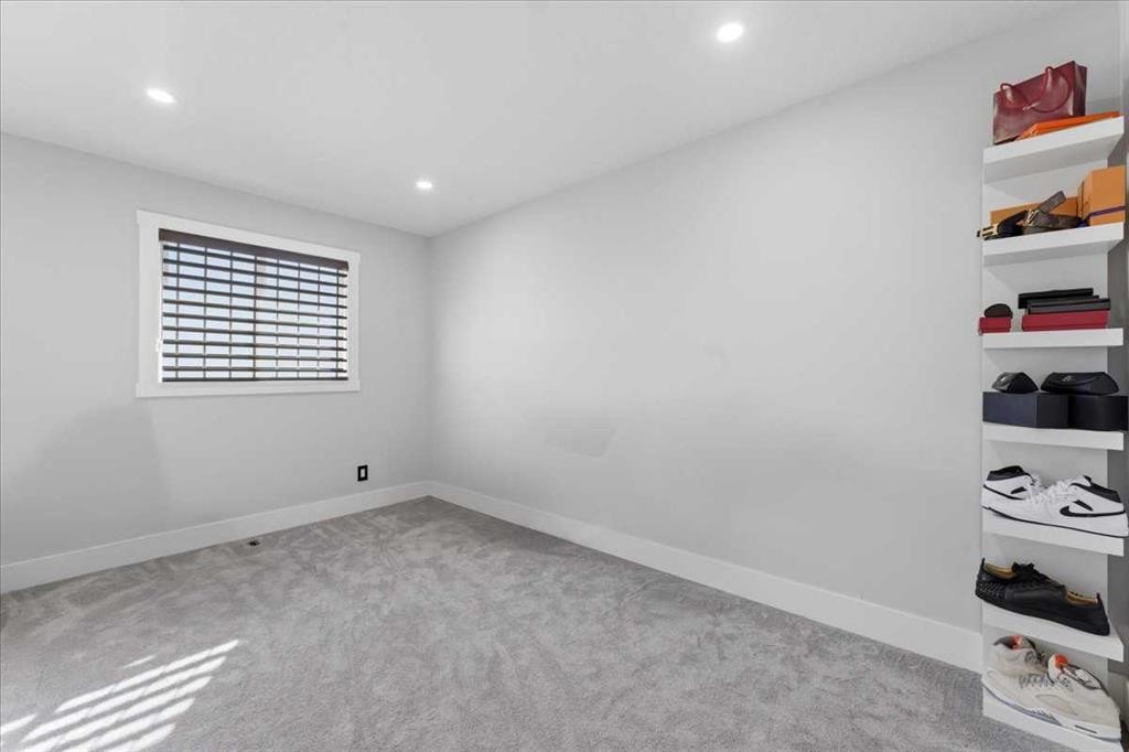 73 Saddleland Close Ne, Calgary, AB - Indoor Photo Showing Other Room