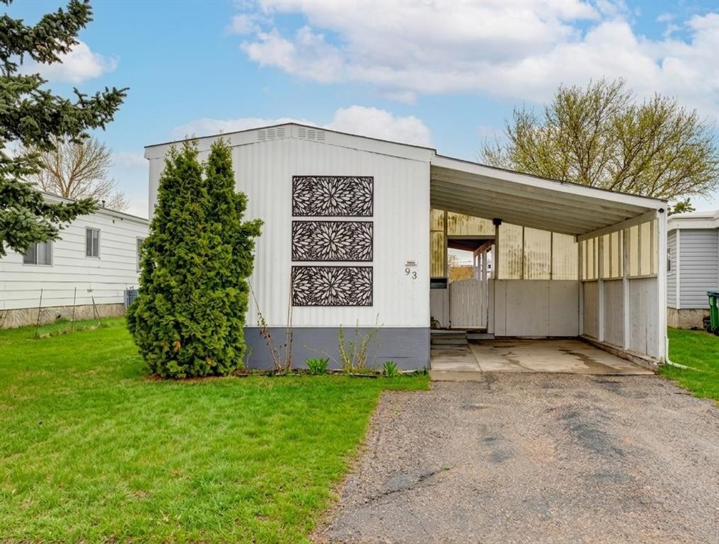 93 Huntstrom Drive Ne, Calgary, AB - Outdoor