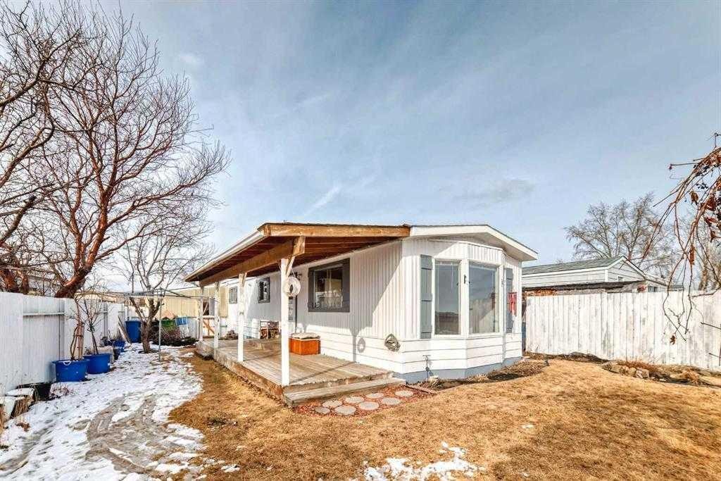 93 Huntstrom Drive Ne, Calgary, AB - Outdoor