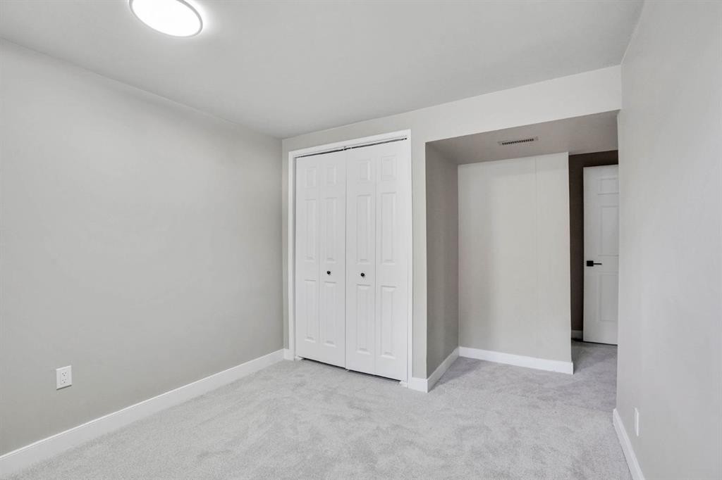 363 Templeside Circle Ne, Calgary, AB - Indoor Photo Showing Other Room