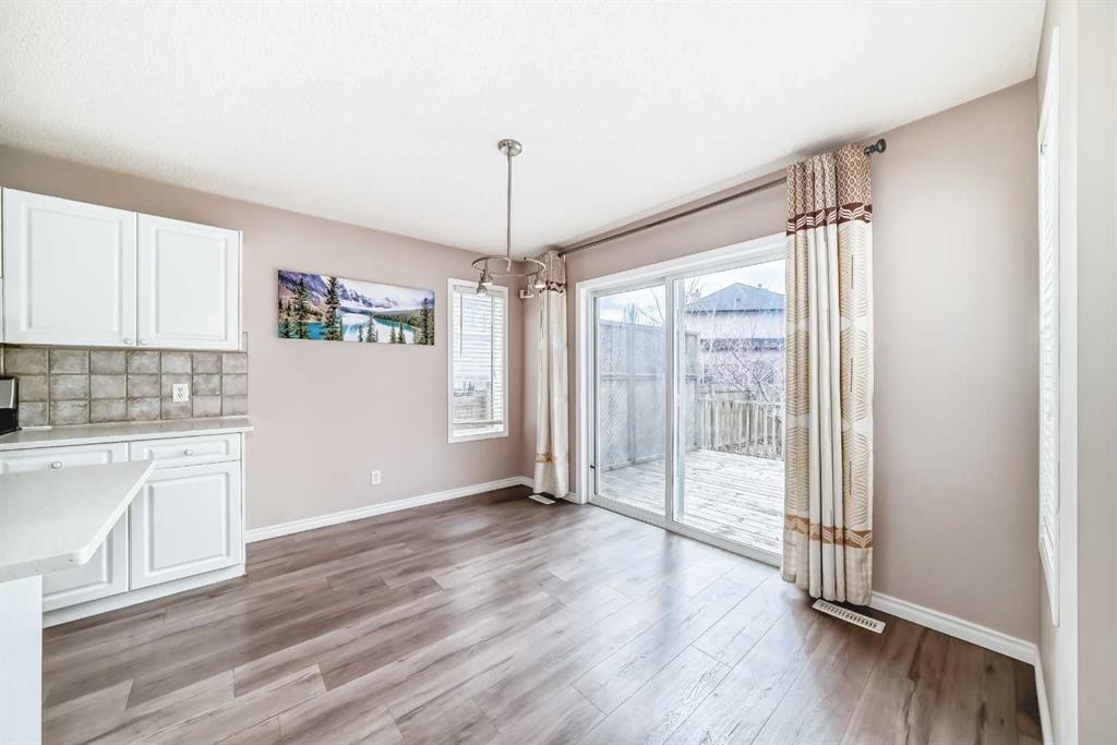 9 Somerside Crescent Sw, Calgary, AB - Indoor