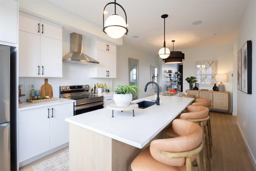 13 Wild Rose Way Se, Calgary, AB - Indoor Photo Showing Kitchen With Upgraded Kitchen