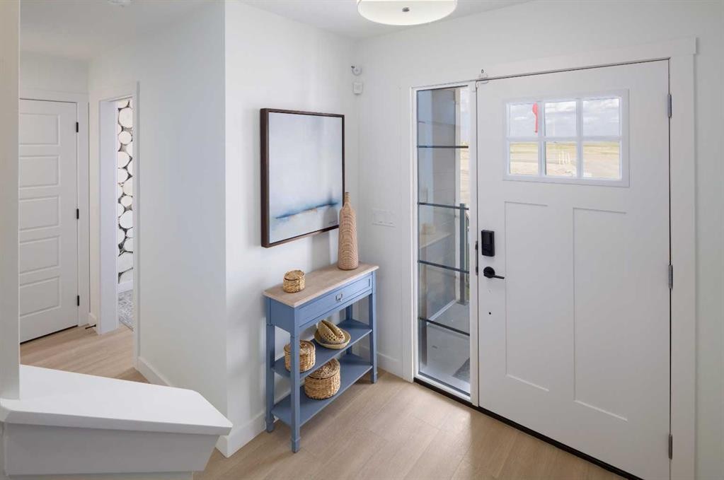 13 Wild Rose Way Se, Calgary, AB - Indoor Photo Showing Other Room