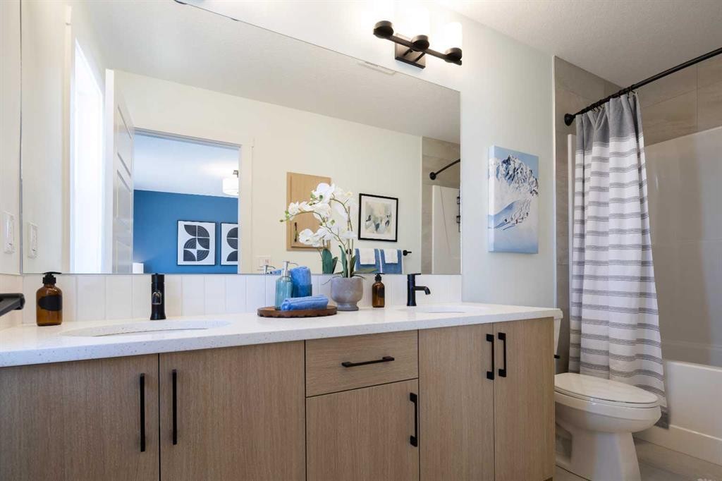 13 Wild Rose Way Se, Calgary, AB - Indoor Photo Showing Bathroom