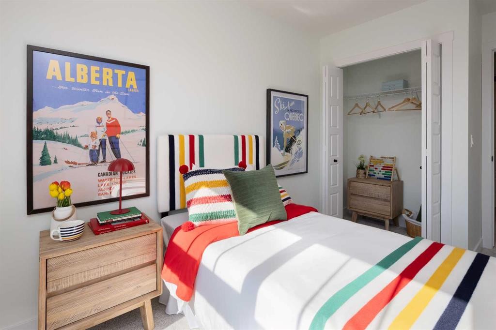 13 Wild Rose Way Se, Calgary, AB - Indoor Photo Showing Bedroom