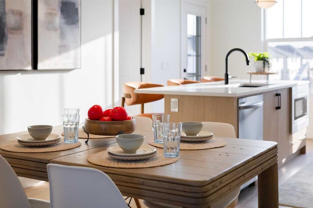 13 Wild Rose Way Se, Calgary, AB - Indoor Photo Showing Dining Room