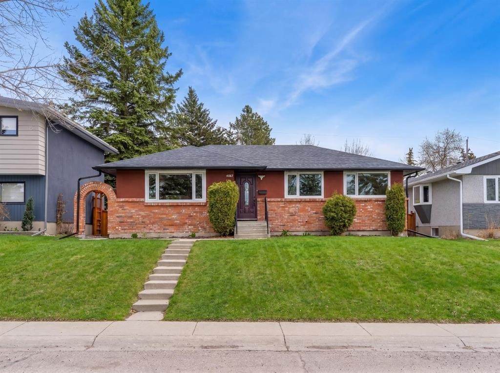 4824 Claret Street Nw, Calgary, AB - Outdoor