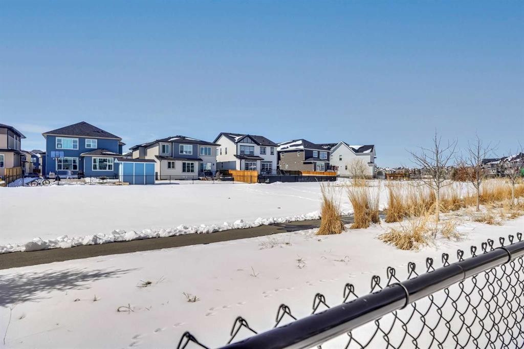 230 Kinniburgh Loop, Chestermere, AB - Outdoor