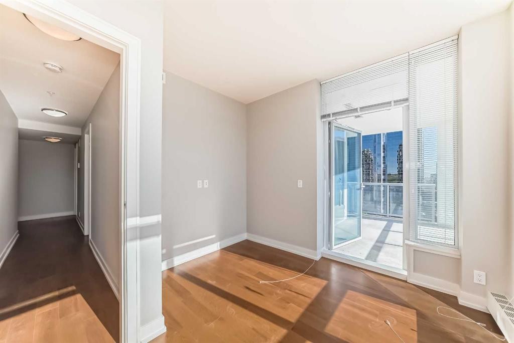 1126-222 Riverfront Avenue Sw, Calgary, AB - Indoor Photo Showing Other Room