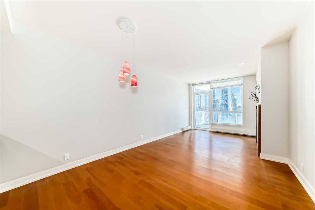 1126-222 Riverfront Avenue Sw, Calgary, AB - Indoor Photo Showing Other Room