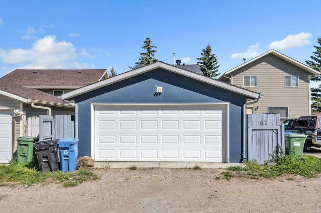 67 Martinwood Road Ne, Calgary, AB - Outdoor With Exterior