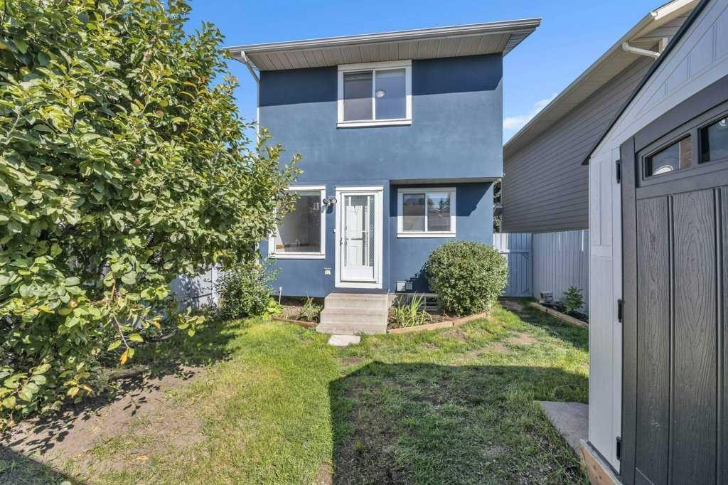 67 Martinwood Road Ne, Calgary, AB - Outdoor