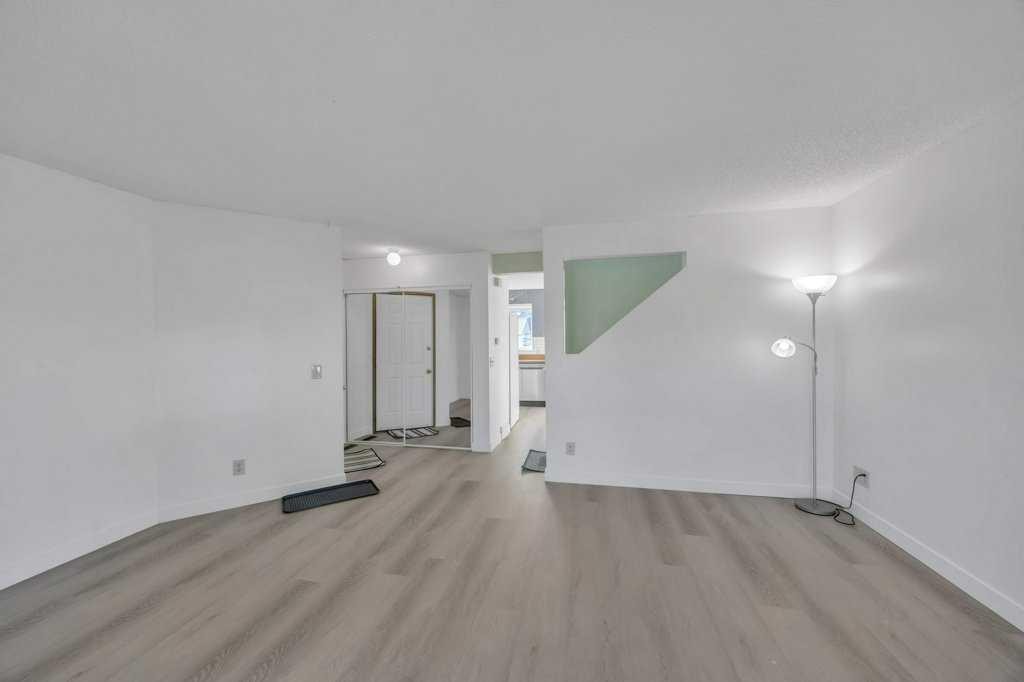 67 Martinwood Road Ne, Calgary, AB - Indoor Photo Showing Other Room