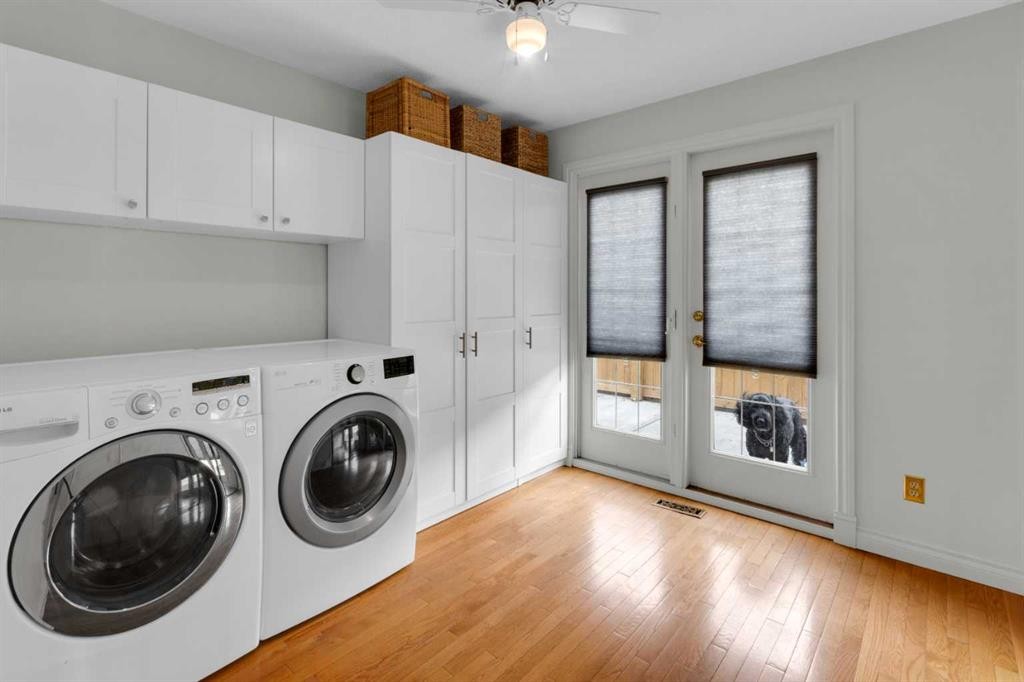 356 Cannington Place Sw, Calgary, AB - Indoor Photo Showing Laundry Room