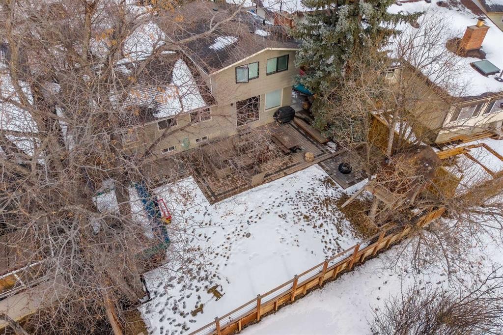 356 Cannington Place Sw, Calgary, AB - Outdoor