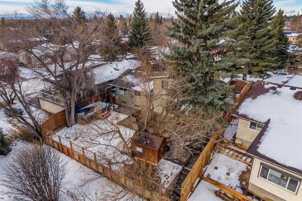 356 Cannington Place Sw, Calgary, AB - Outdoor With View