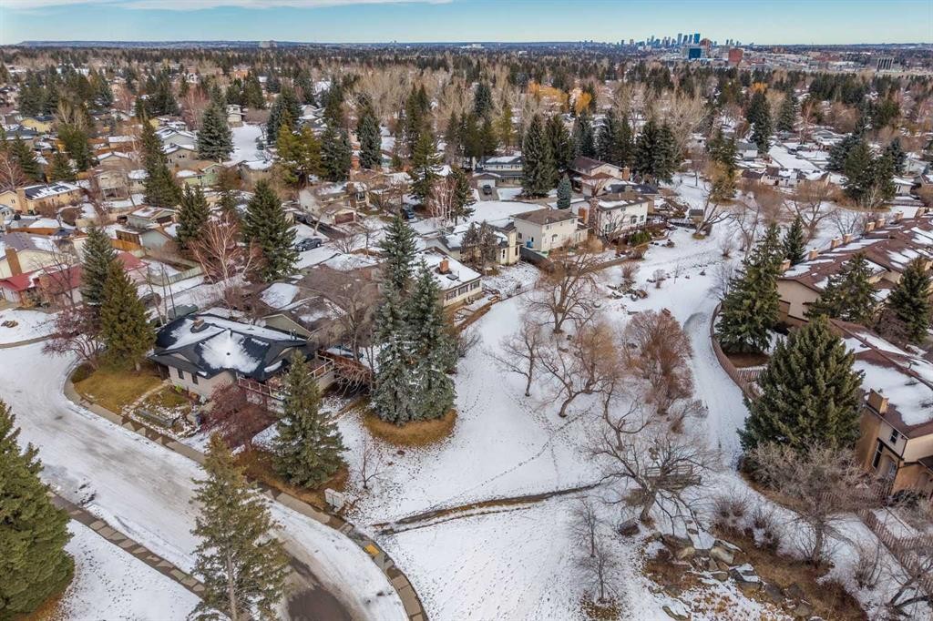 356 Cannington Place Sw, Calgary, AB - Outdoor With View