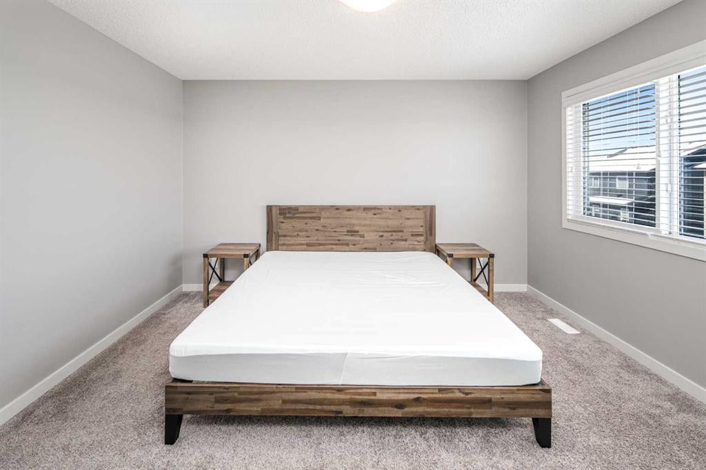 80 Howse Manor Ne, Calgary, AB - Indoor Photo Showing Bedroom