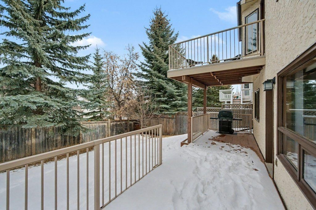 16 Straddock Crescent Sw, Calgary, AB - Outdoor With Deck Patio Veranda With Exterior