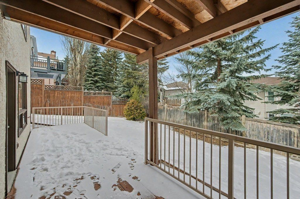 16 Straddock Crescent Sw, Calgary, AB - Outdoor