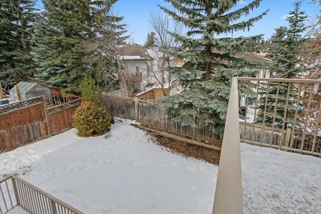 16 Straddock Crescent Sw, Calgary, AB - Outdoor