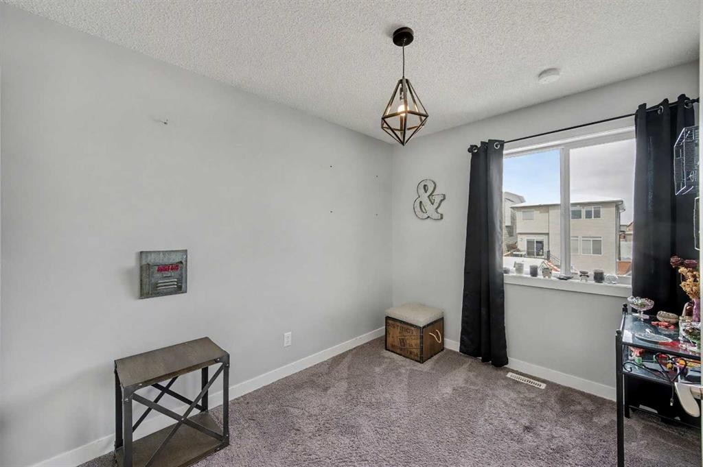 38 Sage Bluff Gate Nw, Calgary, AB - Indoor